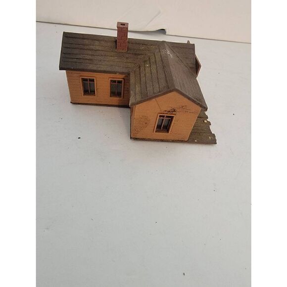 Vintage Model Railway Brown Old Town Wells Fargo Office Railroad Building Scener - Picture 1 of 4